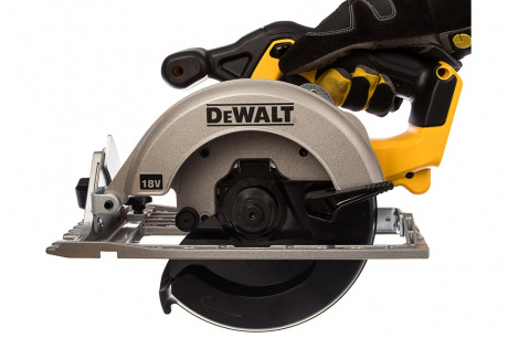 Купить Пила дисковая аккумуляторная DEWALT DCS 391 N фото №8